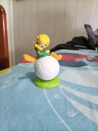 Juguete Piolín con balón de fútbol