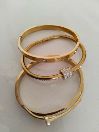 Brazaletes Dorados con Cristales