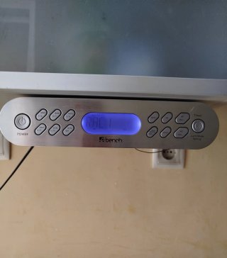 Radio despertador Bench