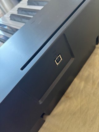 Piano Casio CDP 130