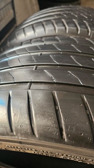 Neumáticos 255 40 20 Bridgestone