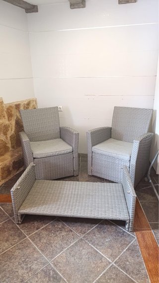 Mesa y 2 Sillas Exterior Mimbre Gris