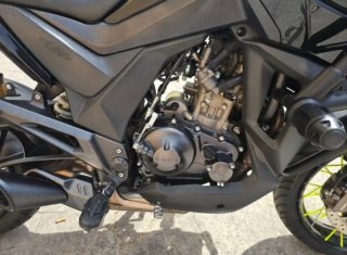 Zontes U1 125cc  Moto Negra/Amaril