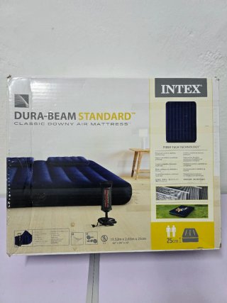 Colchon hinchable con 2 almohadas y bomba
