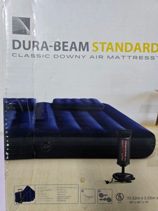 Colchon hinchable con 2 almohadas y bomba