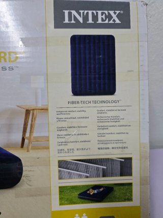 Colchon hinchable con 2 almohadas y bomba