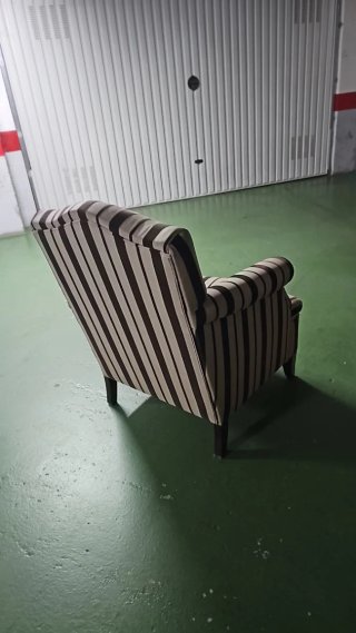Butaca de tela a rayas