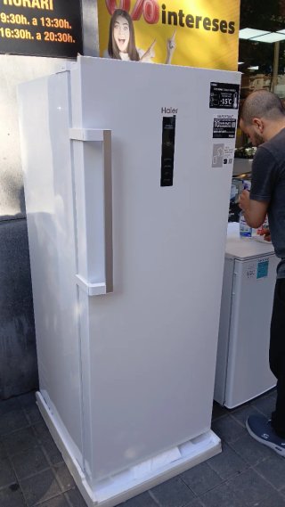 Congelador vertical blanco