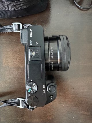 Fotocamera Sony Alpha 6100 + Obiettivo SELP1650
