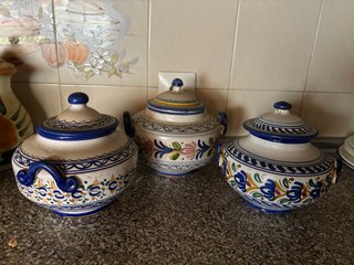 Vaso in ceramica dipinti a mano