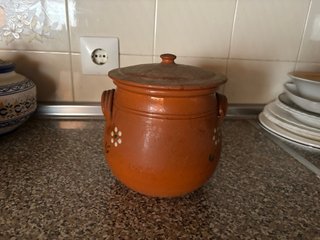 Vaso in ceramica dipinti a mano