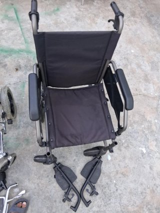Silla de ruedas de tránsito premium | Plegable |