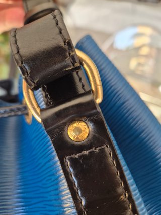 Bolso Louis Vuitton Noe Noe Epi Piel Azul y Negro