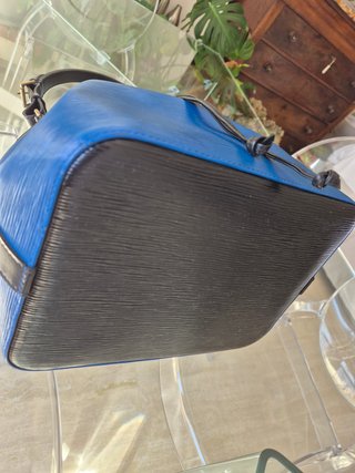 Bolso Louis Vuitton Noe Noe Epi Piel Azul y Negro
