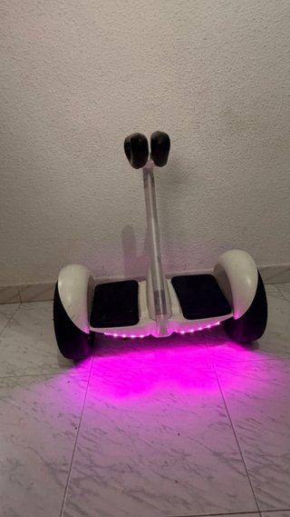 Patinete Eléctrico Blanco y Negro