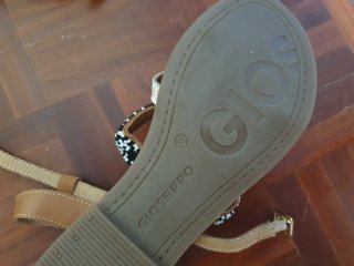 Sandalias de mujer adornadas
