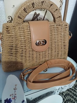 Bolso de mano rígido de Rafia