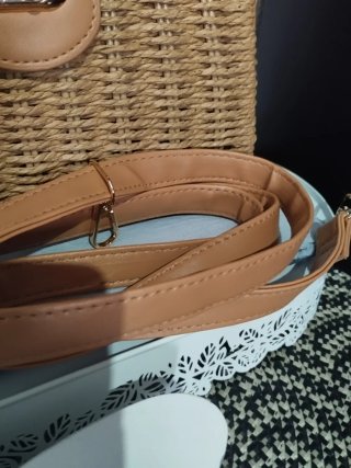Bolso de mano rígido de Rafia