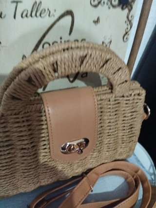 Bolso de mano rígido de Rafia