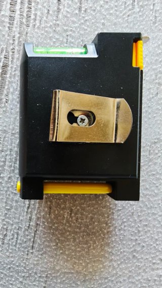 Cinta Métrica Multifunción con Nivel de Burbuja