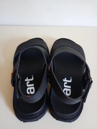 Sandalias Art Negras.
