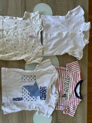 Lote 4 bodies/camisetas bebé varias tallas