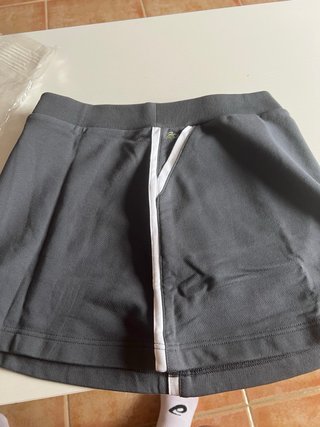 Falda Tenis Lacoste Gris y Blanca