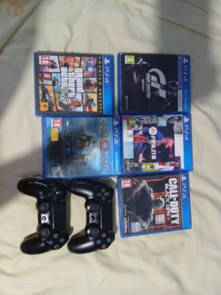 PS4 (PlayStation 4) + 4 Juegos + Mandos