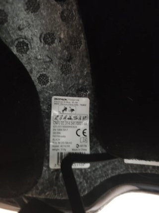 Casco de equitación negro