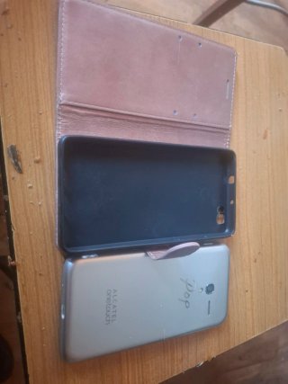 Alcatel One Touch Pop 3