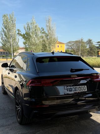 Audi Q8 2023
