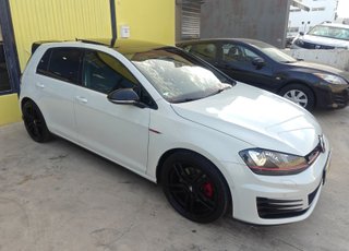 Volkswagen Golf GTI Performance 2.0 TSI 230CV DSG BMT