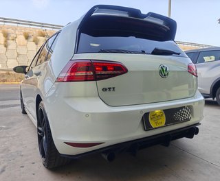Volkswagen Golf GTI Performance 2.0 TSI 230CV DSG BMT