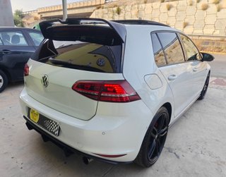 Volkswagen Golf GTI Performance 2.0 TSI 230CV DSG BMT