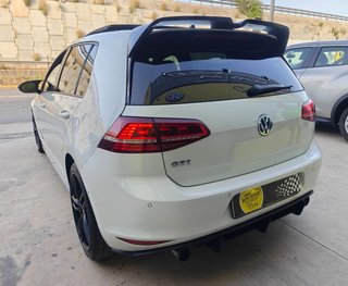 Volkswagen Golf GTI Performance 2.0 TSI 230CV DSG BMT