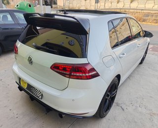 Volkswagen Golf GTI Performance 2.0 TSI 230CV DSG BMT