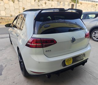 Volkswagen Golf GTI Performance 2.0 TSI 230CV DSG BMT