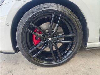Volkswagen Golf GTI Performance 2.0 TSI 230CV DSG BMT