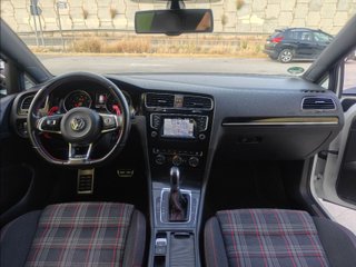 Volkswagen Golf GTI Performance 2.0 TSI 230CV DSG BMT