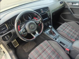 Volkswagen Golf GTI Performance 2.0 TSI 230CV DSG BMT
