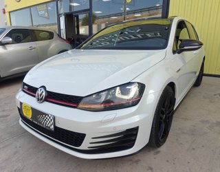 Volkswagen Golf GTI Performance 2.0 TSI 230CV DSG BMT
