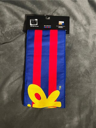 Bufanda FC Barcelona Olivia Rodrigo Exclusiva