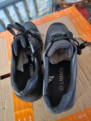 Scarpe da ginnastica LAMAICA nere
