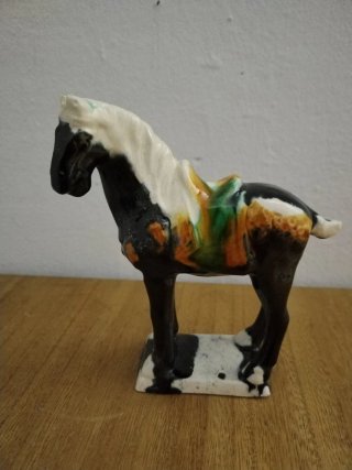 Cavalli di porcellana cinesi (3 unità)