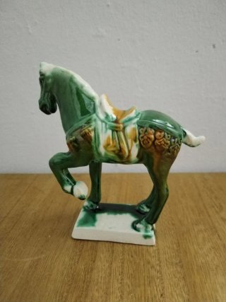 Cavalli di porcellana cinesi (3 unità)