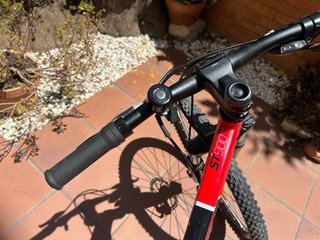 Bicicleta RockRider ST 900 Roja