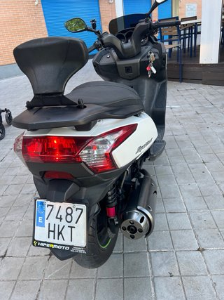 Kymco Superdink 125cc Maxi Scooter