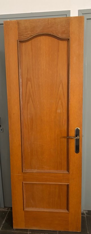 Puerta de madera maciza con cristal Puerta madera