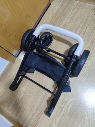 Carrito de bebé completo a estrenar, buen precio