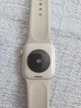 iPhone 13 + Apple Watch SE